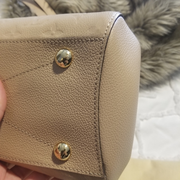 SOLD 2️⃣2️⃣5️⃣0️⃣ LV Montaigne Emprinte MM - Picture 6 of 13